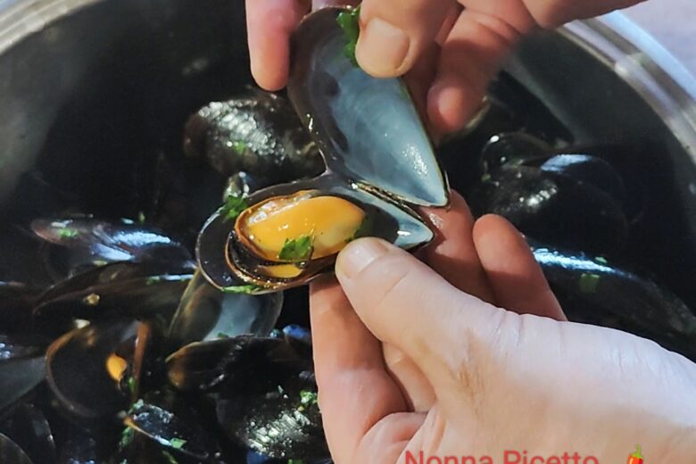 Impepata di cozze ricetta della nonna