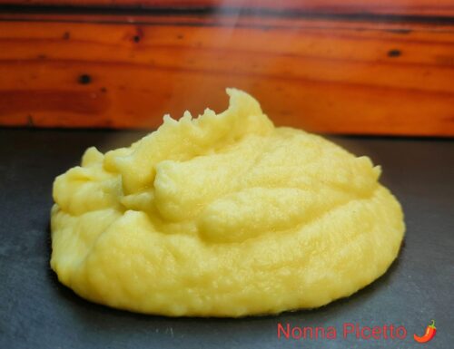 Purè di patate ricetta della nonna: soffice, avvolgente, cremoso e saporito
