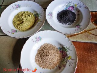 granella di pistacchio, semi di papavero e di sesamo per tonno in crosta