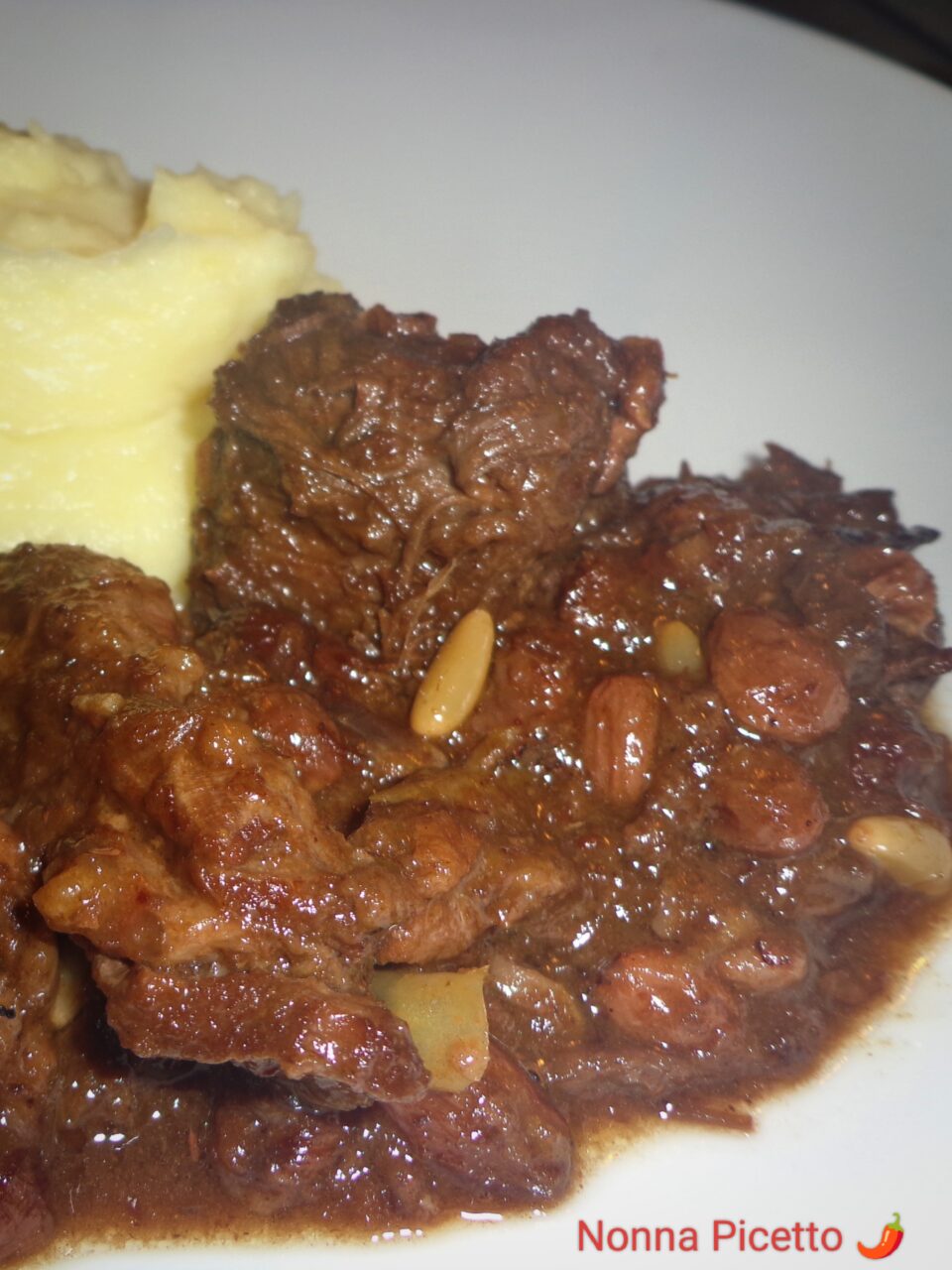 Cinghiale in agrodolce in siviero: antica ricetta calabrese di Ippolito Cavalcanti Duca di Buonvicino