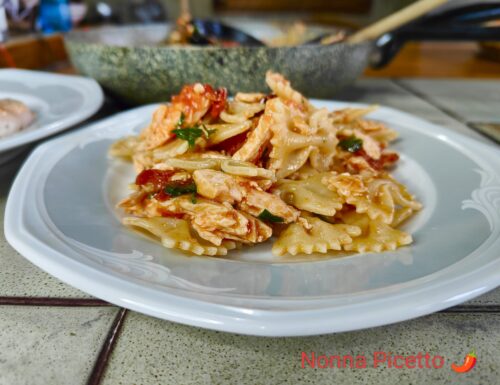 Pasta con salmone fresco e pomodorini: ricetta di Nonna Picetto