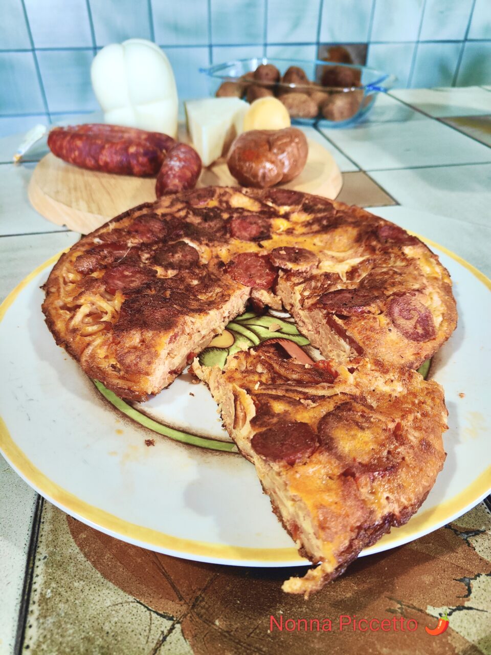 Frittata di spaghetti al sugo avanzati in padella, al forno o friggitrice ad aria; ricetta calabrese di Nonna Picetto