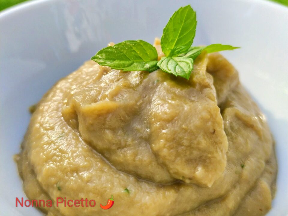 Crema di melanzane veloce per pasta, crostini e bruschette: ricetta siciliana