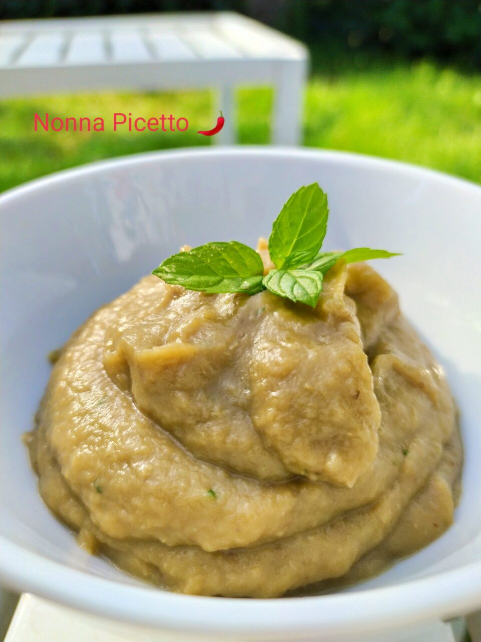 Crema di melanzane veloce per pasta, crostini e bruschette: ricetta siciliana